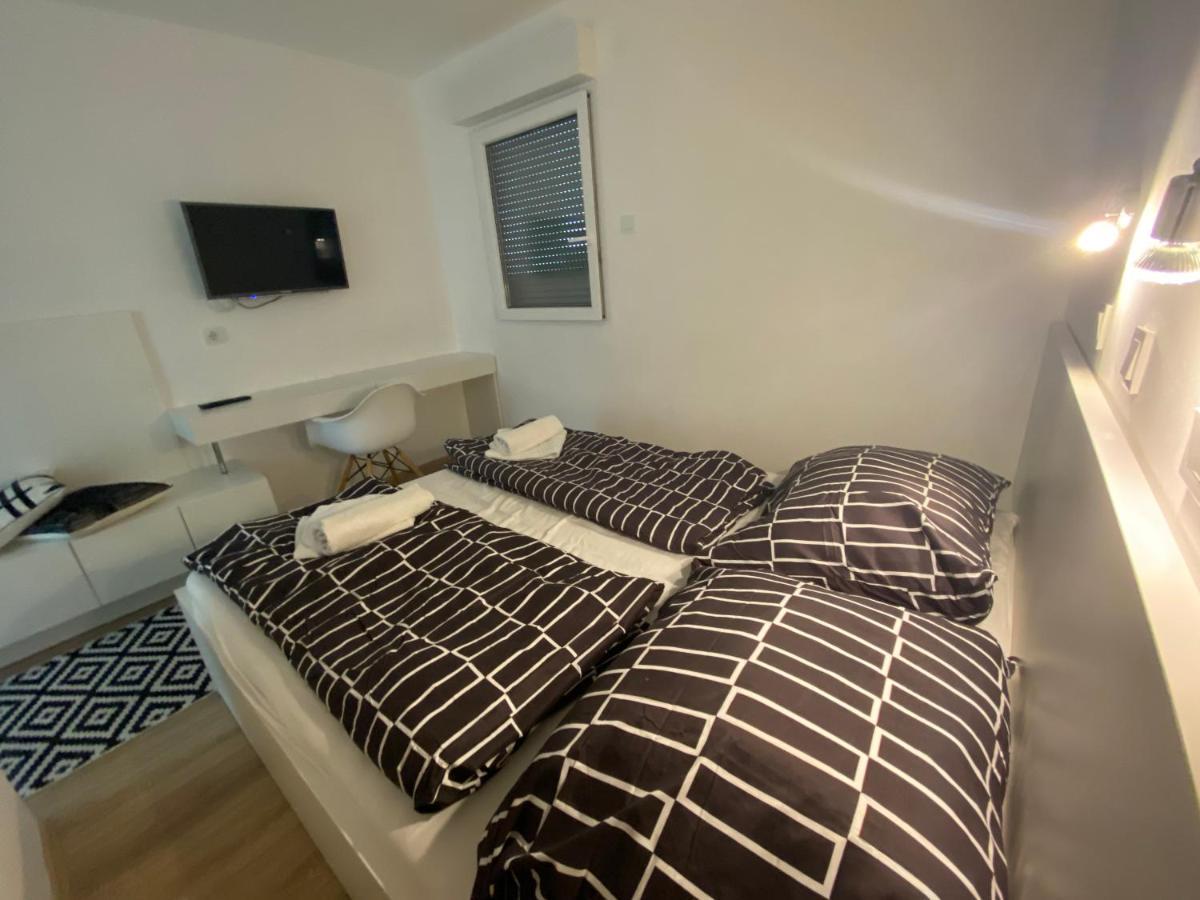 Sea La Vie Rooms 诺维·维诺多尔斯基 外观 照片
